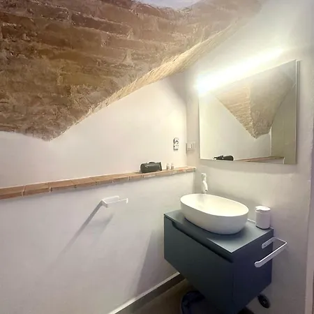 Medieval Hydro Chrome Kingsize Therapy In Apartment Perugia